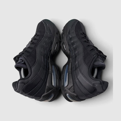 Nike Air Max 95 OG Black, buty sportowe męskie w bardzo dobrym stanie rozmiar 45.5, para butów