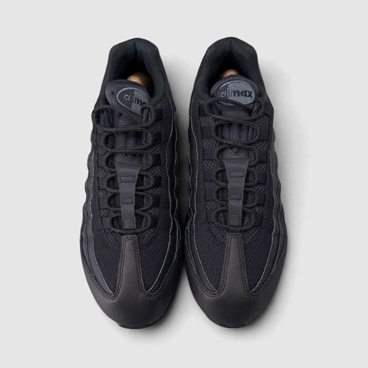 Nike Air Max 95 OG Black, buty sportowe męskie w bardzo dobrym stanie rozmiar 45.5, widok z przodu