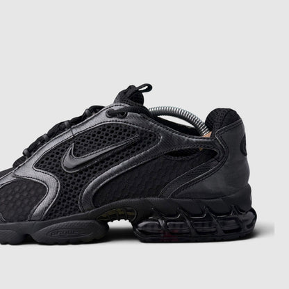 Nike Air Zoom Spiridon Cage 2 Triple Black, buty sportowe męskie w bardzo dobrym stanie rozmiar 44, boczny profil, lewa strona