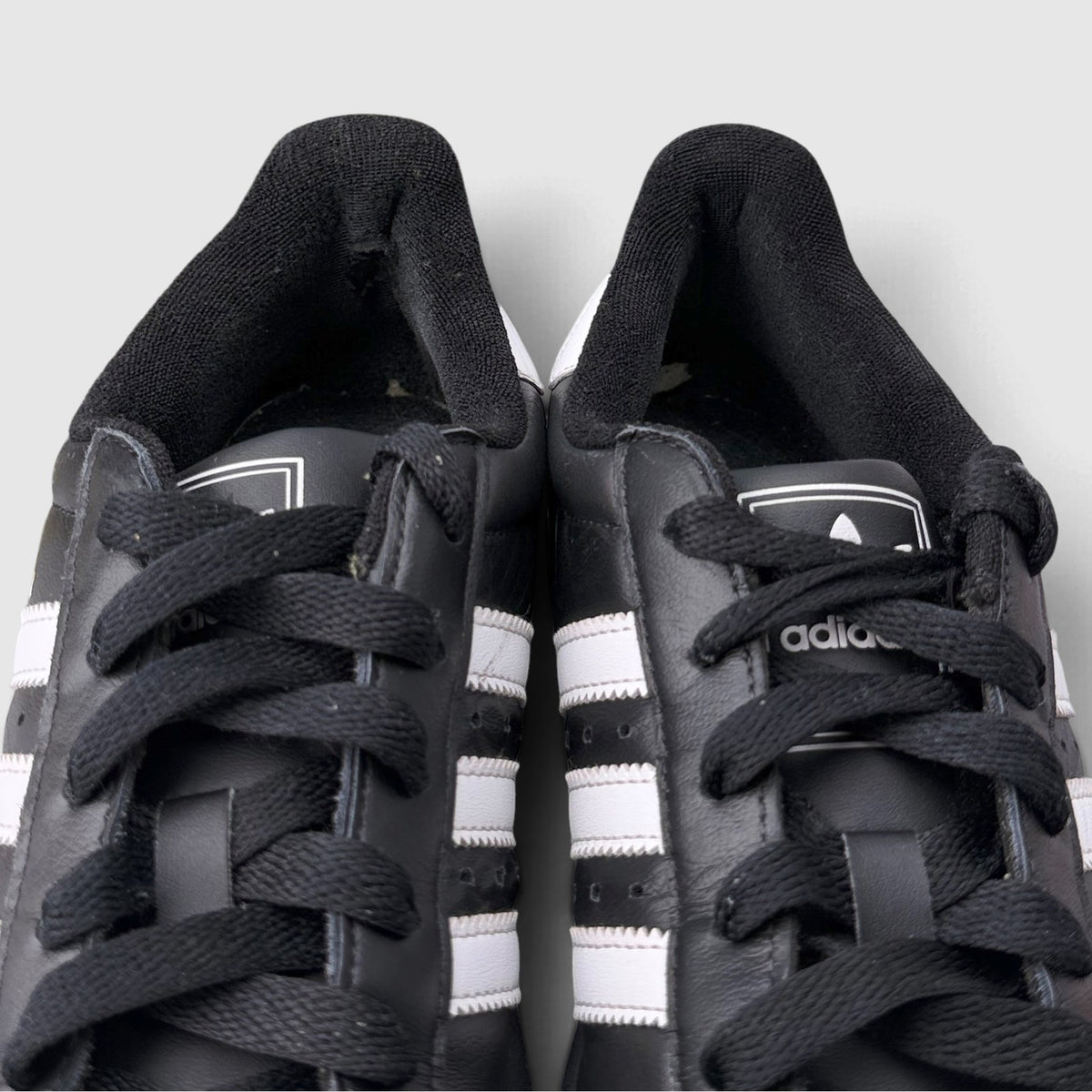 Adidas Superstar II Black White, buty sportowe damskie w bardzo dobrym stanie rozmiar 38 2/3, detal