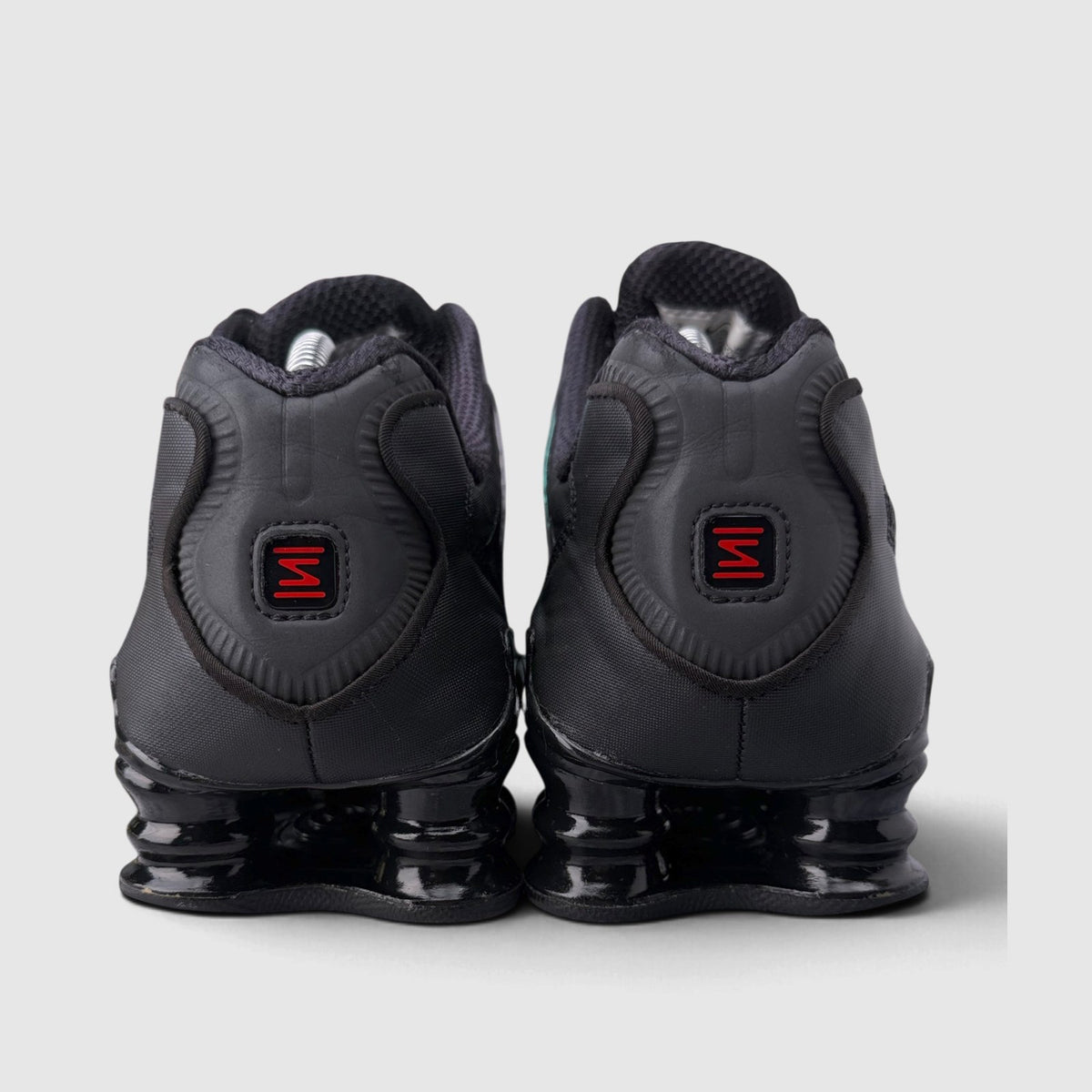 Nike Shox TL Metallic Hematite, buty sportowe męskie w bardzo dobrym stanie rozmiar 43, widok z tyłu