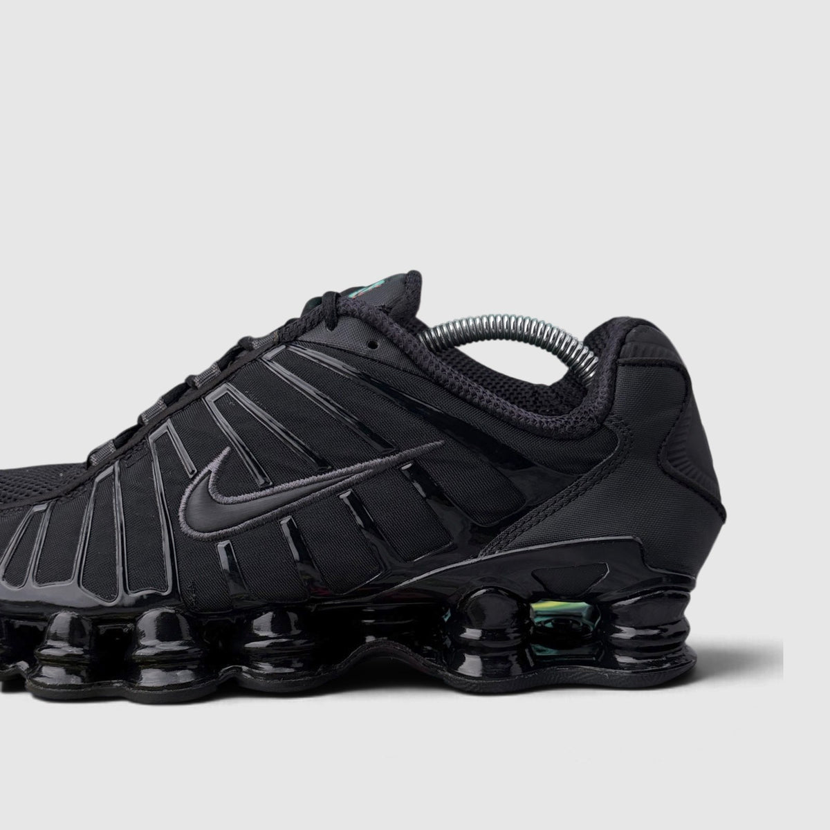 Nike Shox TL Metallic Hematite, buty sportowe męskie w bardzo dobrym stanie rozmiar 43, boczny profil, lewa strona