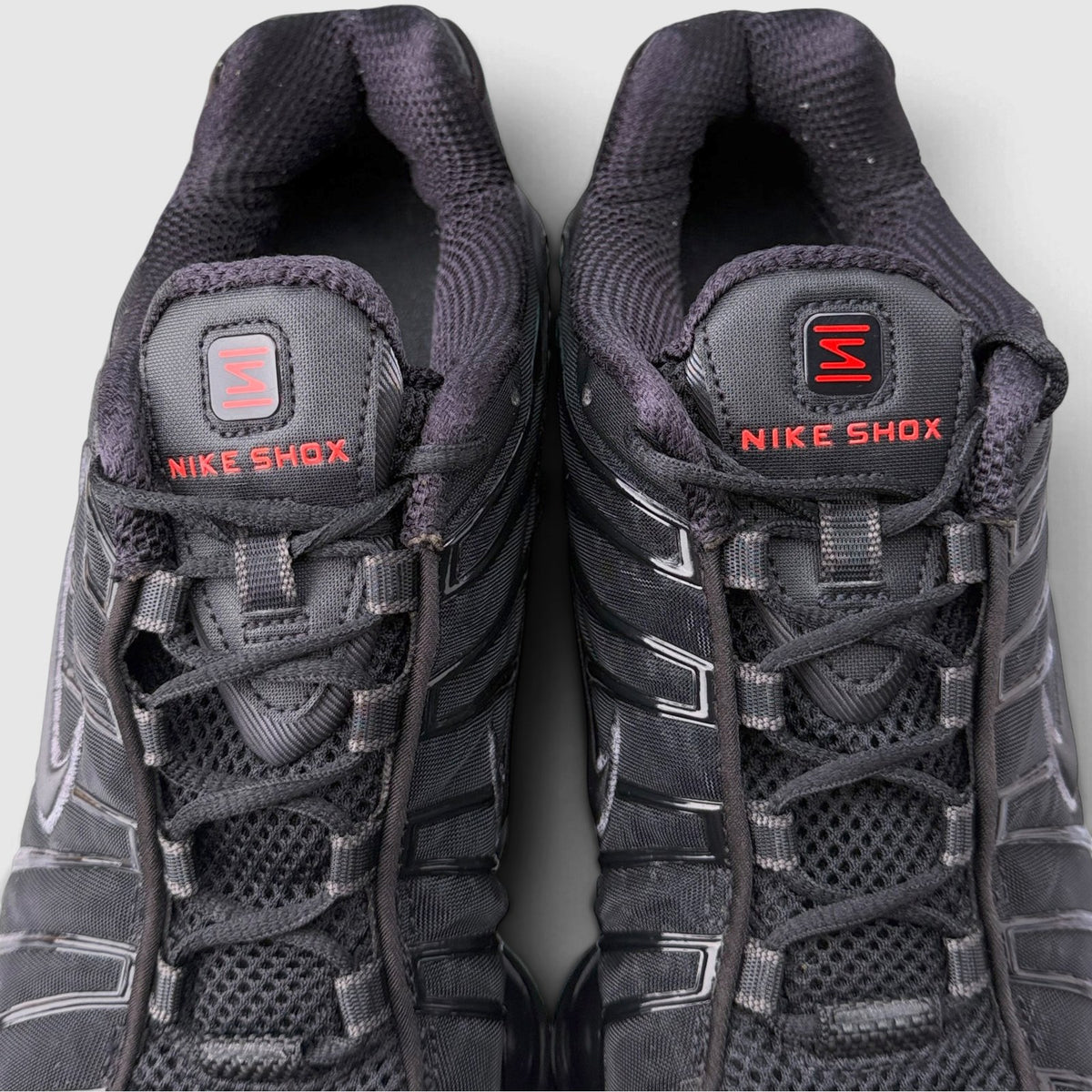 Nike Shox TL Metallic Hematite, buty sportowe męskie w bardzo dobrym stanie rozmiar 43, język buta