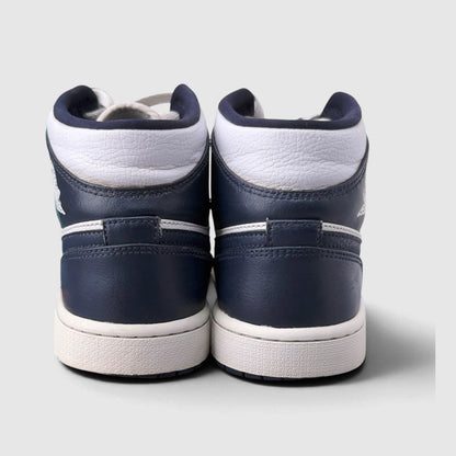 Jordan Air Jordan 1 Mid White Metallic Gold Obsidian, buty sportowe męskie w bardzo dobrym stanie rozmiar 42.5, widok z tyłu