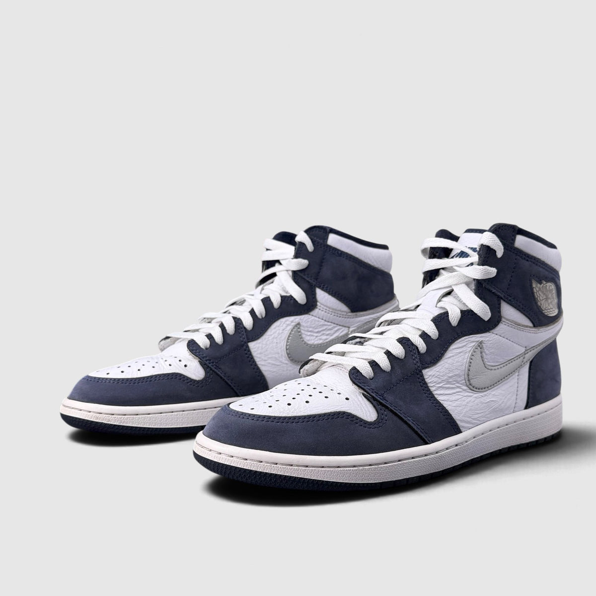 Nike Air Jordan 1 High Midnight Navy, buty sportowe męskie w bardzo dobrym stanie rozmiar 43, para butów