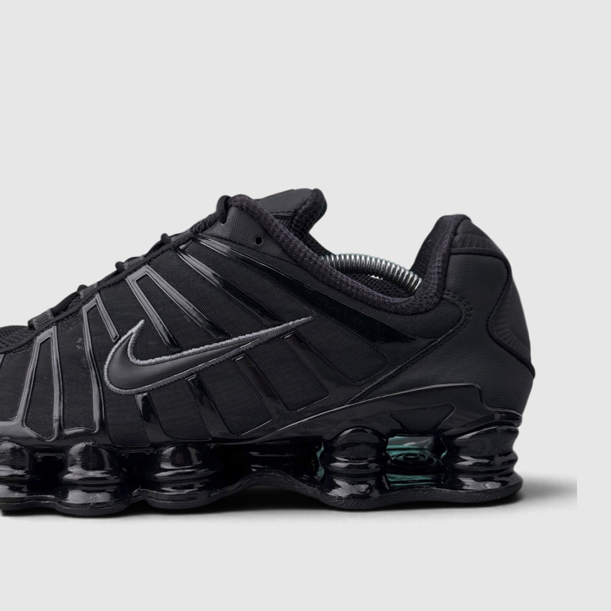 Nike Shox TL Metallic Hematite, buty sportowe męskie w bardzo dobrym stanie rozmiar 46, boczny profil, lewa strona