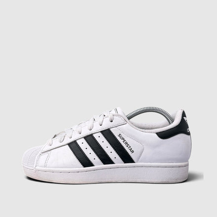 Adidas Superstar II, buty sportowe damskie w bardzo dobrym stanie rozmiar 40, boczny profil, lewa strona