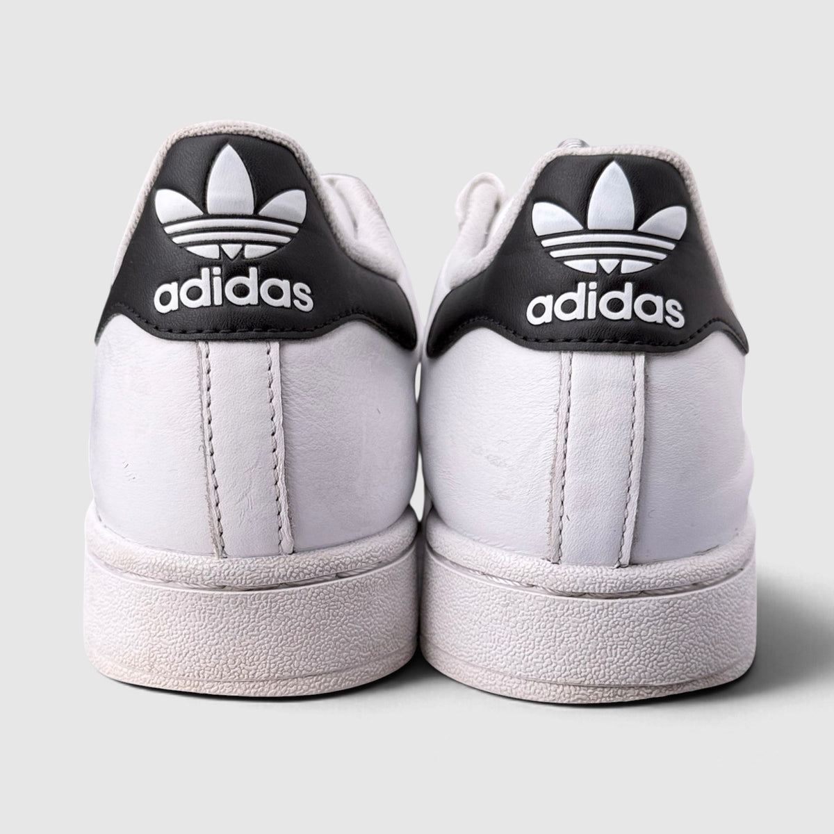 Adidas Superstar II, buty sportowe damskie w bardzo dobrym stanie rozmiar 40, widok z tyłu