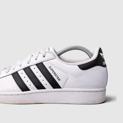Adidas Superstar II, buty sportowe damskie w bardzo dobrym stanie rozmiar 40, boczny profil, lewa strona