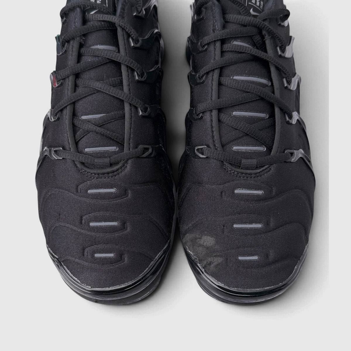 Nike Air VaporMax Plus Triple Black, buty sportowe męskie w dobrym stanie rozmiar 44.5, widok z przodu