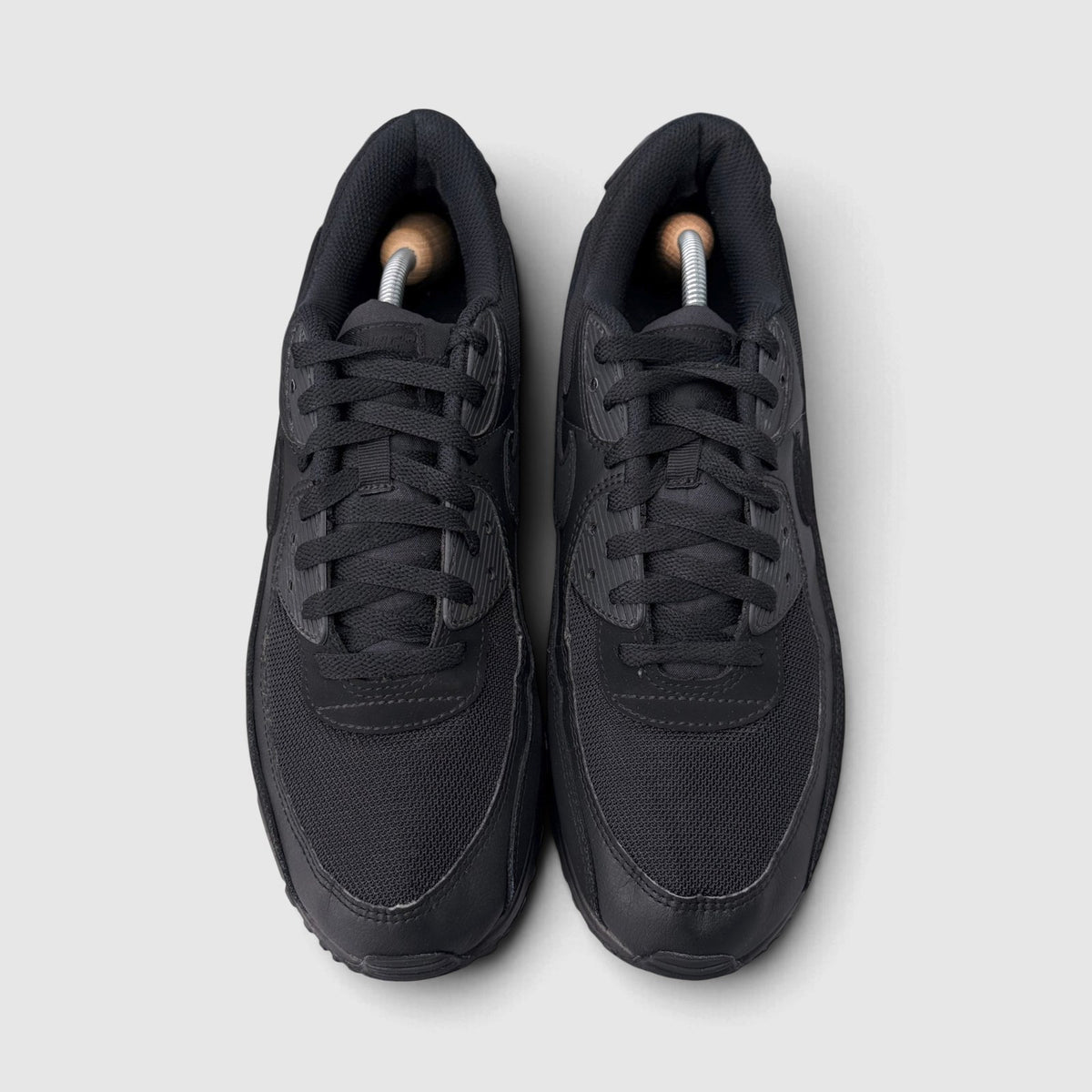 Nike Air Max 90 Triple Black, buty sportowe męskie w bardzo dobrym stanie rozmiar 46, widok z góry
