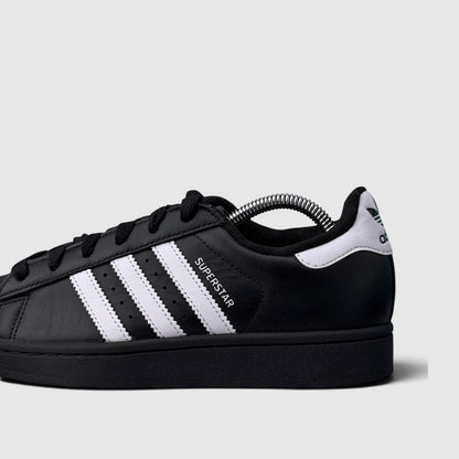 Adidas Superstar II Black White, buty sportowe damskie w bardzo dobrym stanie rozmiar 38, boczny profil, prawa strona