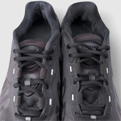 Nike Air Max DN8 Triple Black, buty sportowe męskie w dobrym stanie rozmiar 42.5, widok z góry