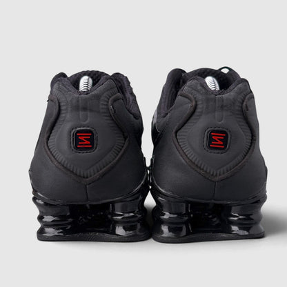 Nike Shox TL Triple Black, buty sportowe damskie w bardzo dobrym stanie rozmiar 39, widok z tyłu