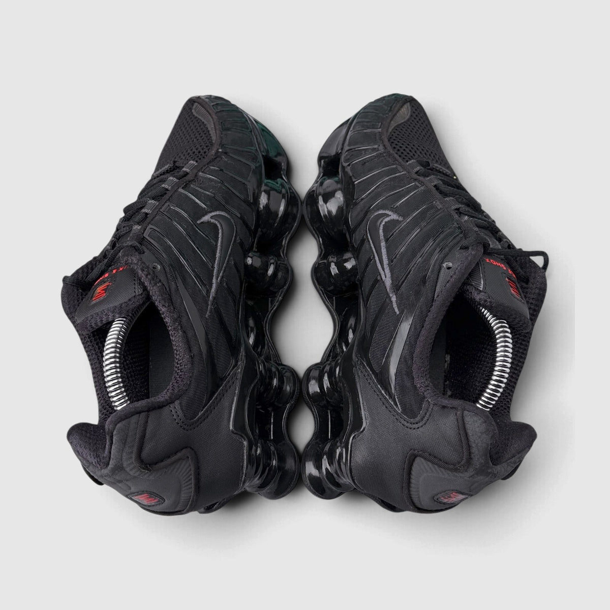 Nike Shox TL Triple Black, buty sportowe damskie w bardzo dobrym stanie rozmiar 39, widok z góry
