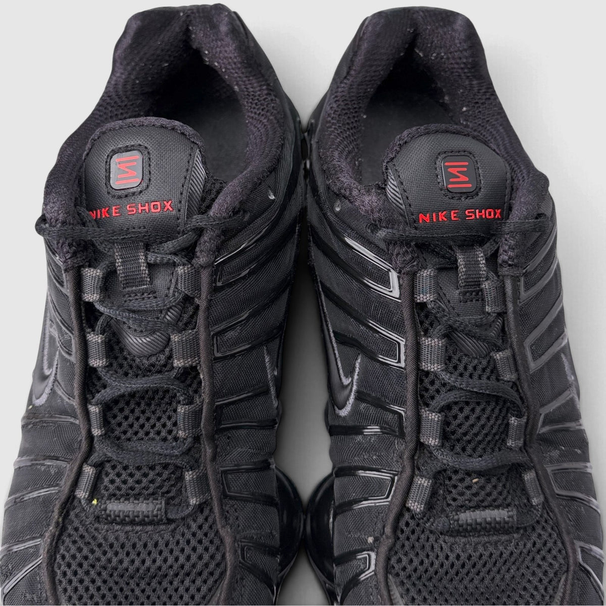 Nike Shox TL Triple Black, buty sportowe damskie w bardzo dobrym stanie rozmiar 39, język buta