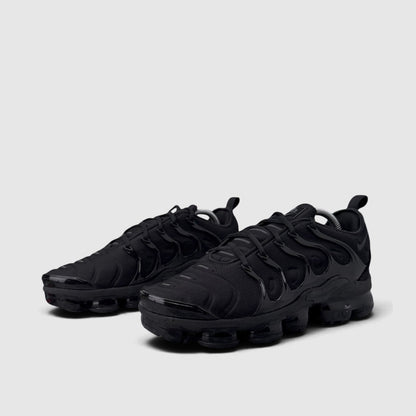 Nike Air VaporMax Plus Triple Black, buty sportowe męskie w bardzo dobrym stanie rozmiar 43, para butów
