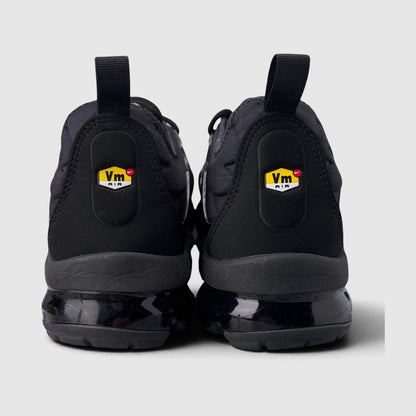 Nike Air VaporMax Plus Triple Black, buty sportowe męskie w bardzo dobrym stanie rozmiar 43, widok z tyłu