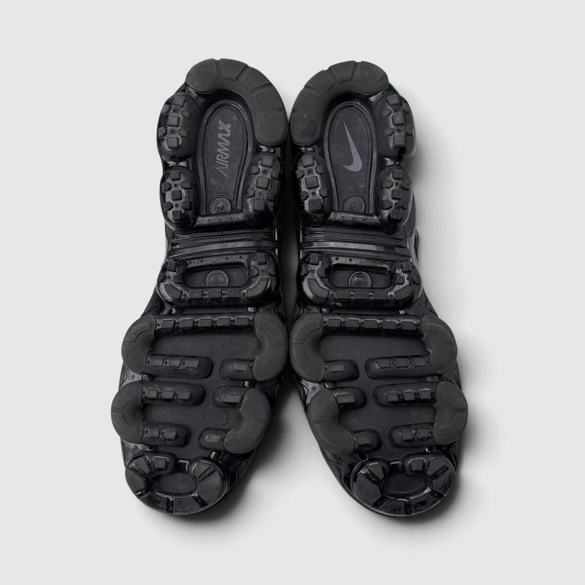 Nike Air VaporMax Plus Triple Black, buty sportowe męskie w bardzo dobrym stanie rozmiar 43, podeszwa
