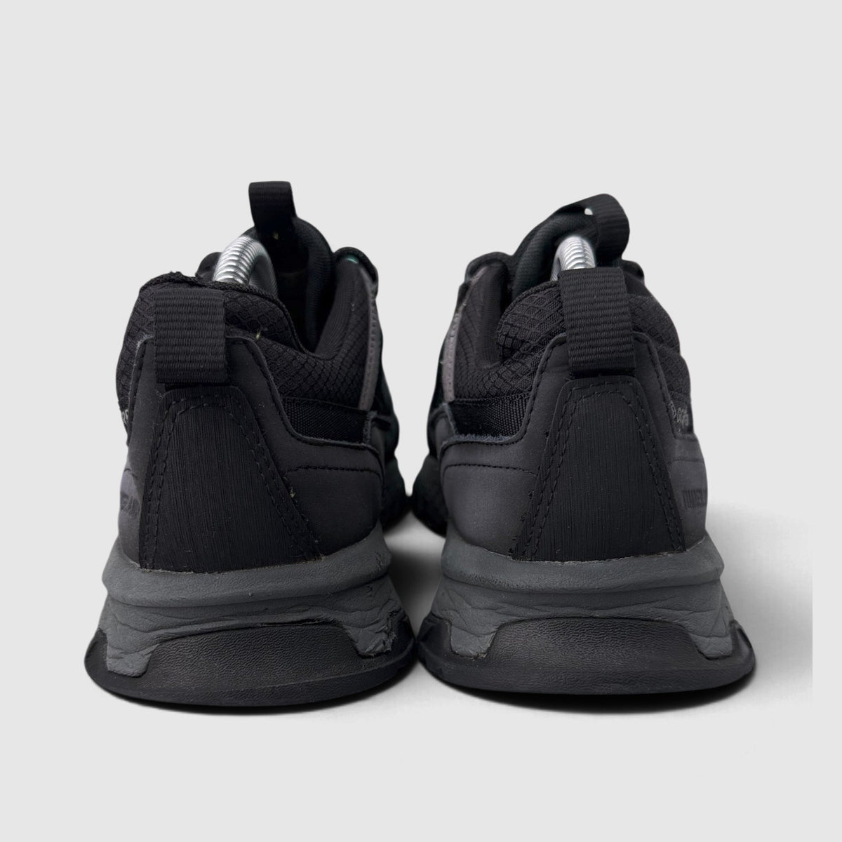 Timberland Trainers Gtx Low, buty sportowe męskie w bardzo dobrym stanie rozmiar 41.5, widok z tyłu