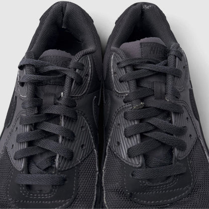 Nike Air Max 90 Triple Black, buty sportowe męskie w bardzo dobrym stanie rozmiar 46, detal