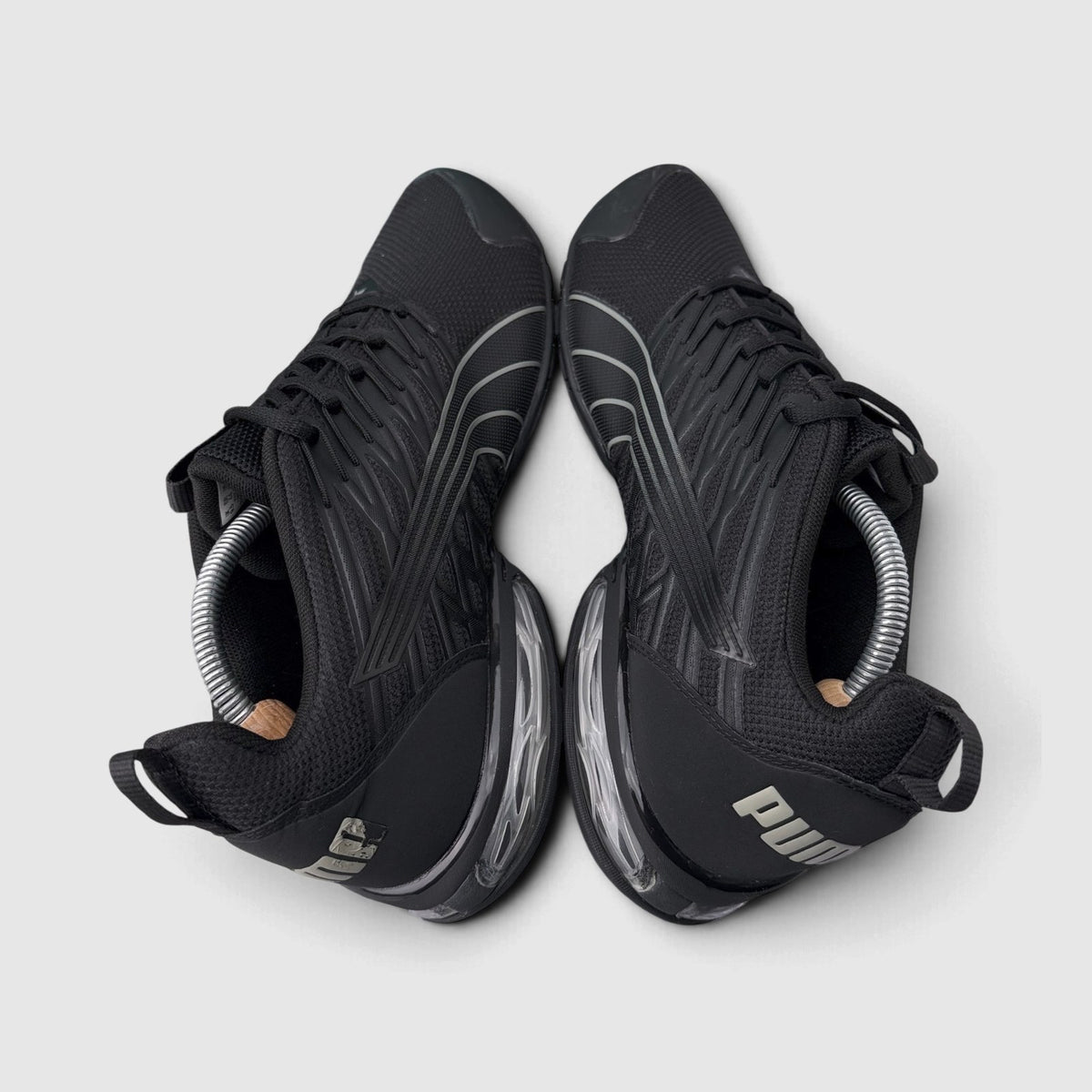 Puma Voltaic Evo Black, buty sportowe męskie w bardzo dobrym stanie rozmiar 44, widok z góry