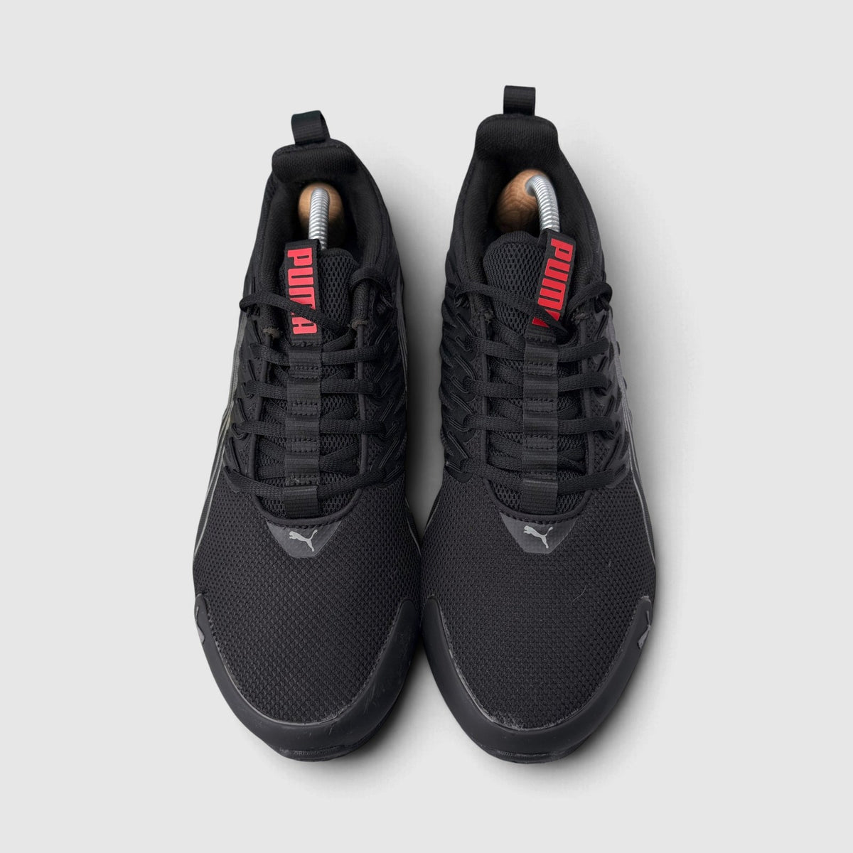Puma Voltaic Evo Black, buty sportowe męskie w bardzo dobrym stanie rozmiar 44, widok z przodu