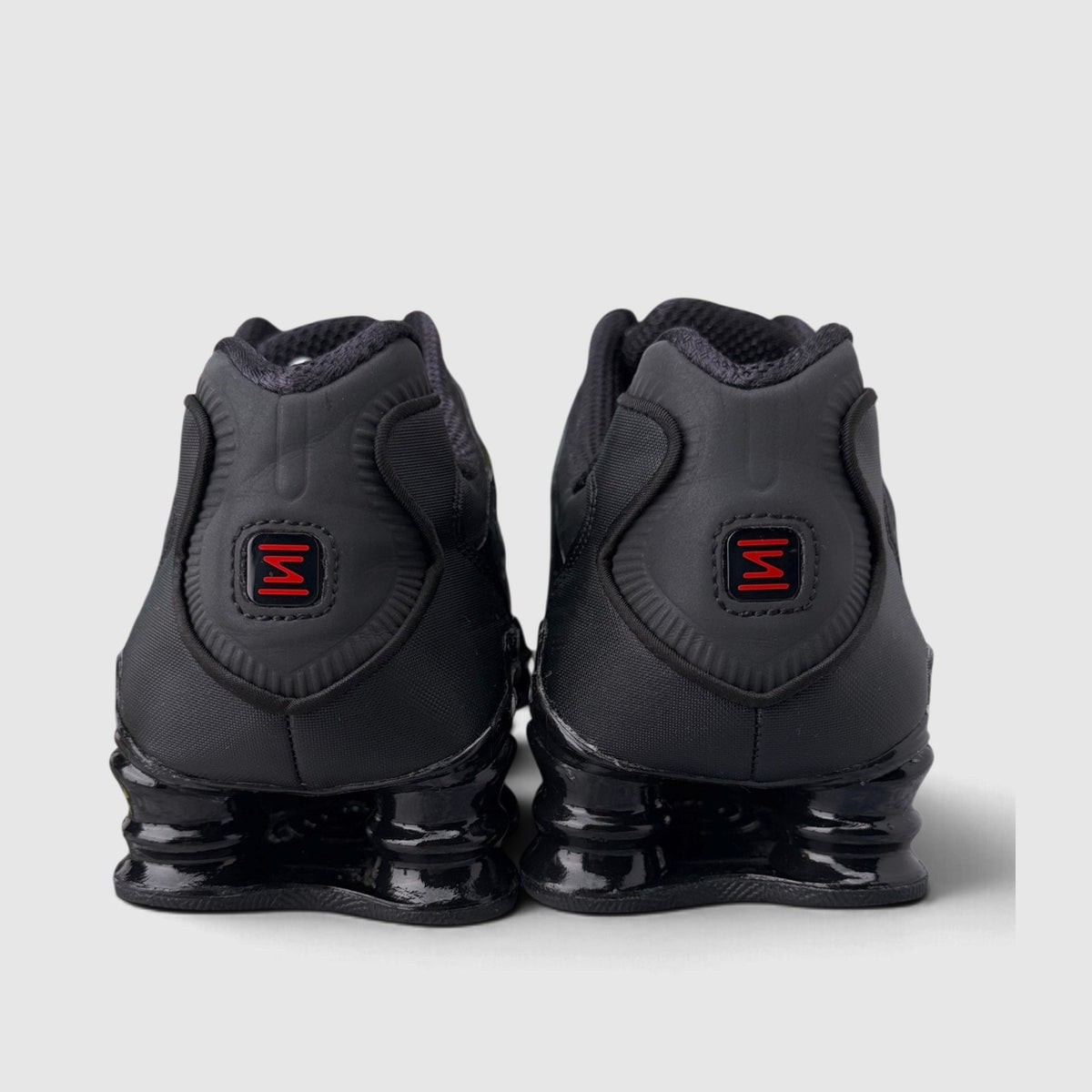 Nike Shox TL Metallic Hematite, buty sportowe męskie w bardzo dobrym stanie rozmiar 44, widok z tyłu