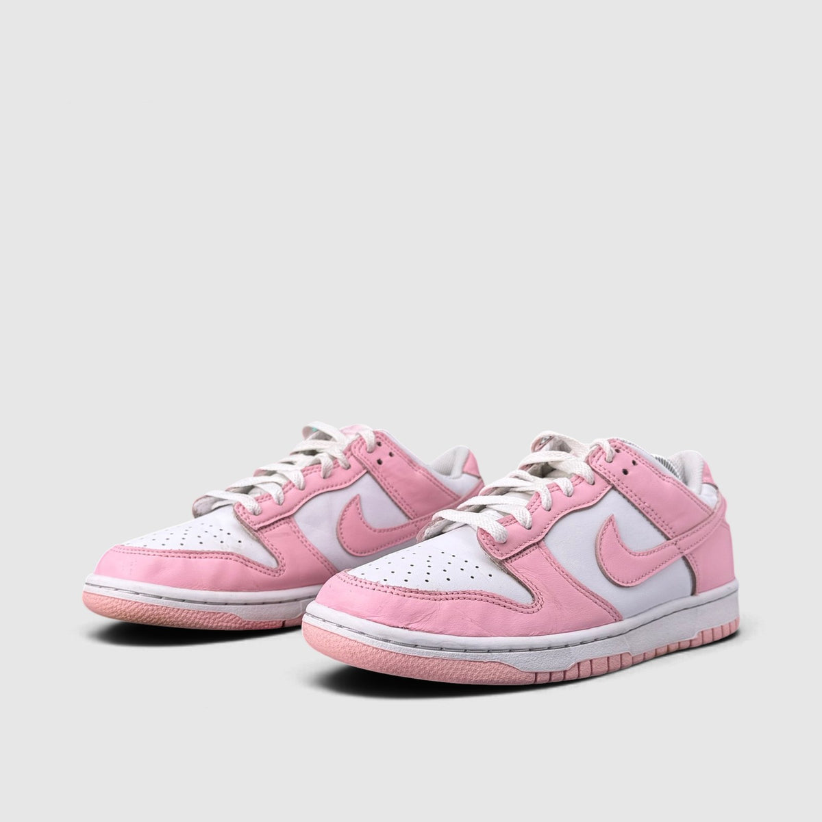 Nike Dunk Low Medium Soft Pink, buty sportowe damskie w bardzo dobrym stanie rozmiar 39, para butów