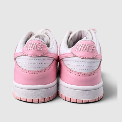 Nike Dunk Low Medium Soft Pink, buty sportowe damskie w bardzo dobrym stanie rozmiar 39, widok z tyłu